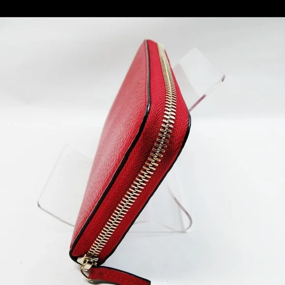 Gucci Vibrant Red Zip-Around Wallet - Picture 5 of 12
